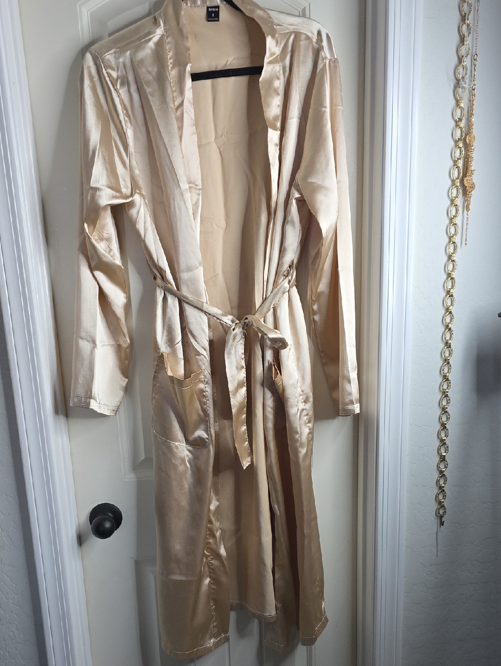 SHEIN Champagne Satin Robe